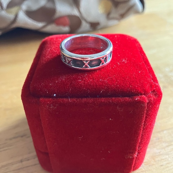 TIFFANY & CO. Vintage Narrow Atlas Band.  925 Silver Size 6.  Tiffany stamp - Picture 3 of 5